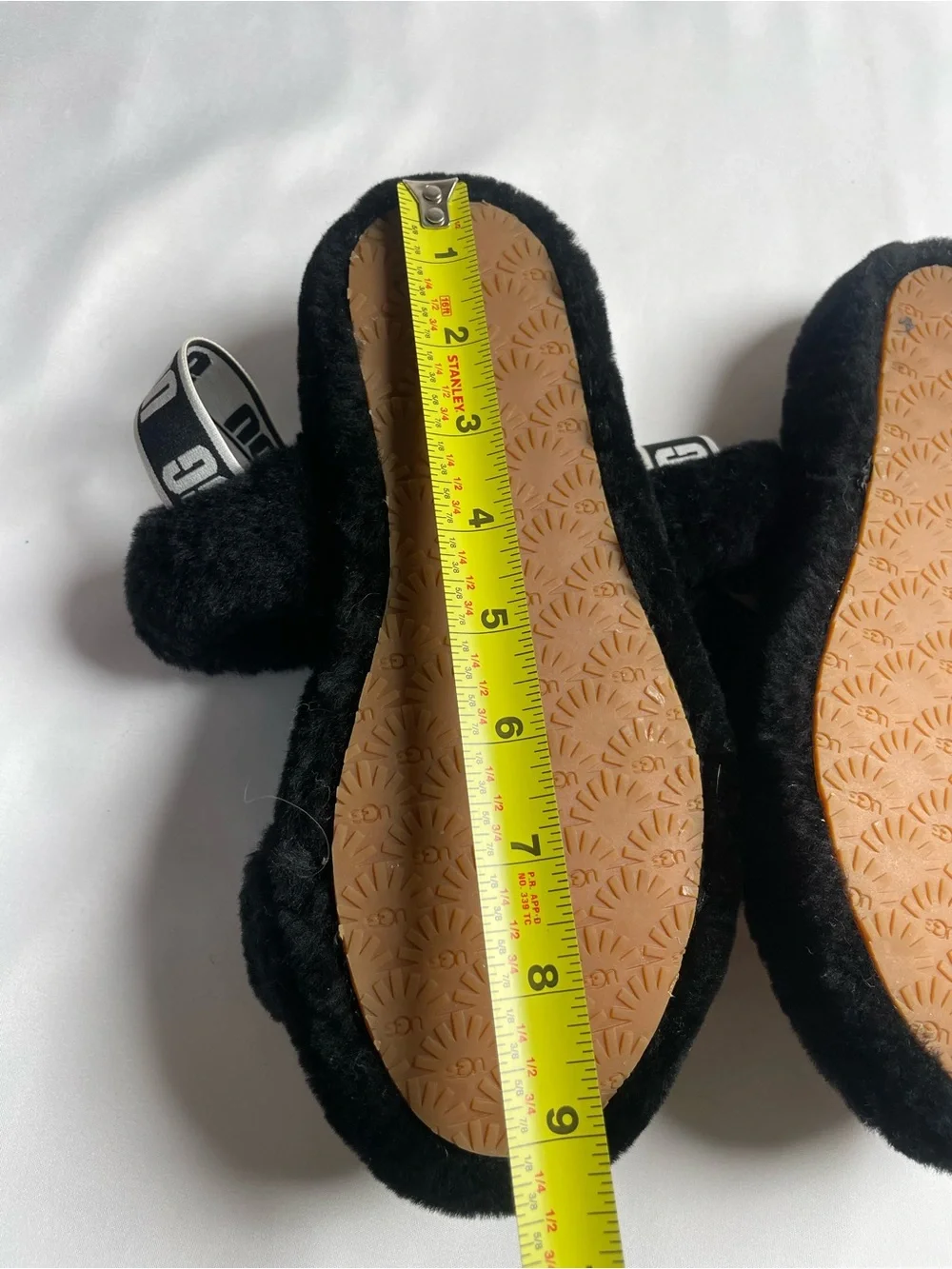 UGG Fluff Yeah Slide Slippers – Black Fuzzy Logo Strap, Size 4